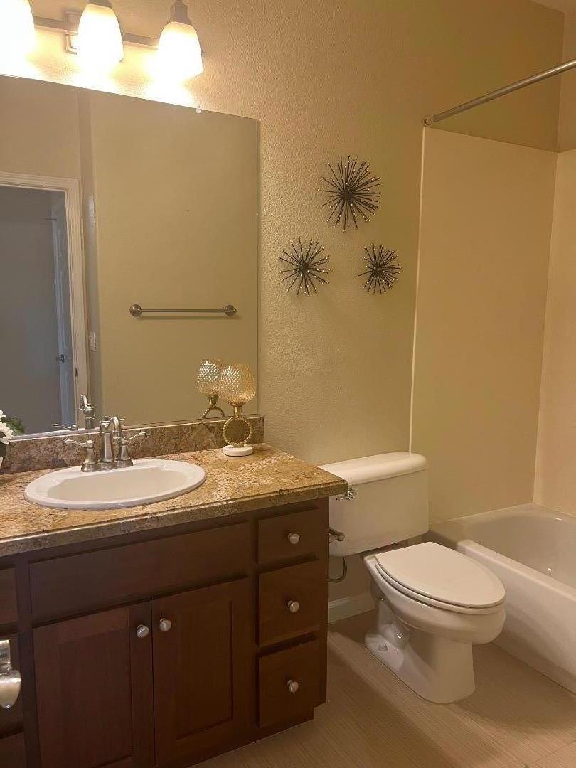 Detail Gallery Image 22 of 52 For 554 Dovecote Ln #2,  Livermore,  CA 94551 - 2 Beds | 2 Baths