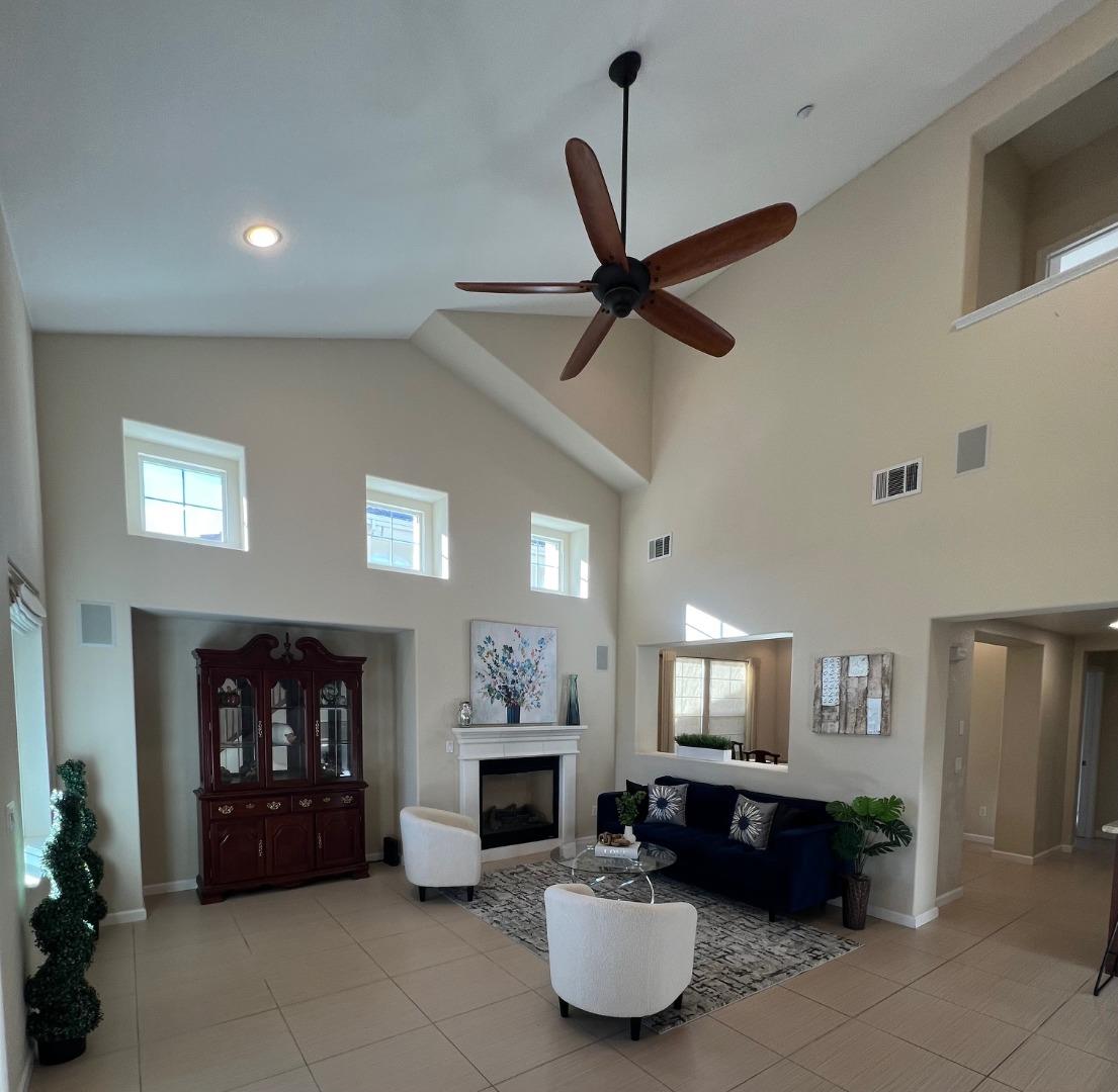 Detail Gallery Image 3 of 52 For 554 Dovecote Ln #2,  Livermore,  CA 94551 - 2 Beds | 2 Baths