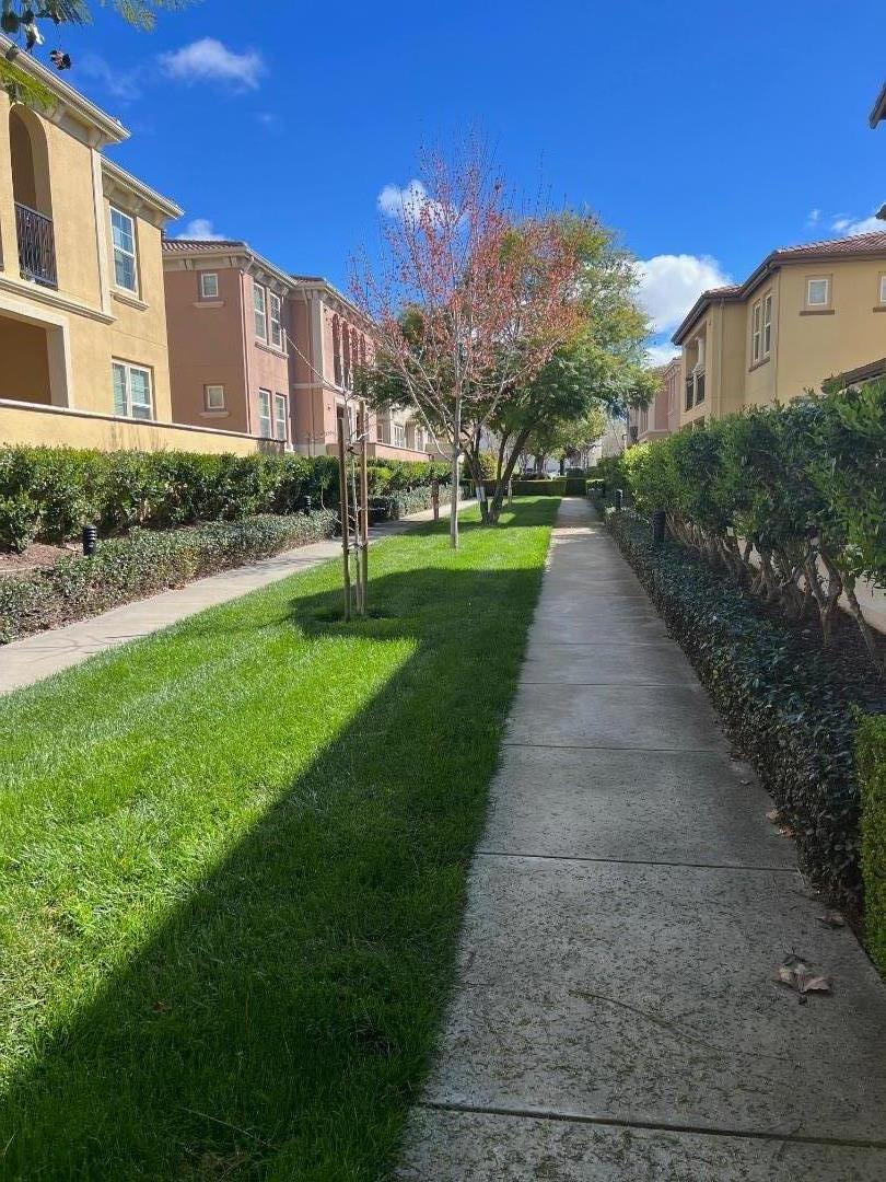 Detail Gallery Image 48 of 52 For 554 Dovecote Ln #2,  Livermore,  CA 94551 - 2 Beds | 2 Baths