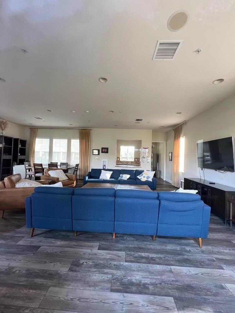 Detail Gallery Image 50 of 52 For 554 Dovecote Ln #2,  Livermore,  CA 94551 - 2 Beds | 2 Baths