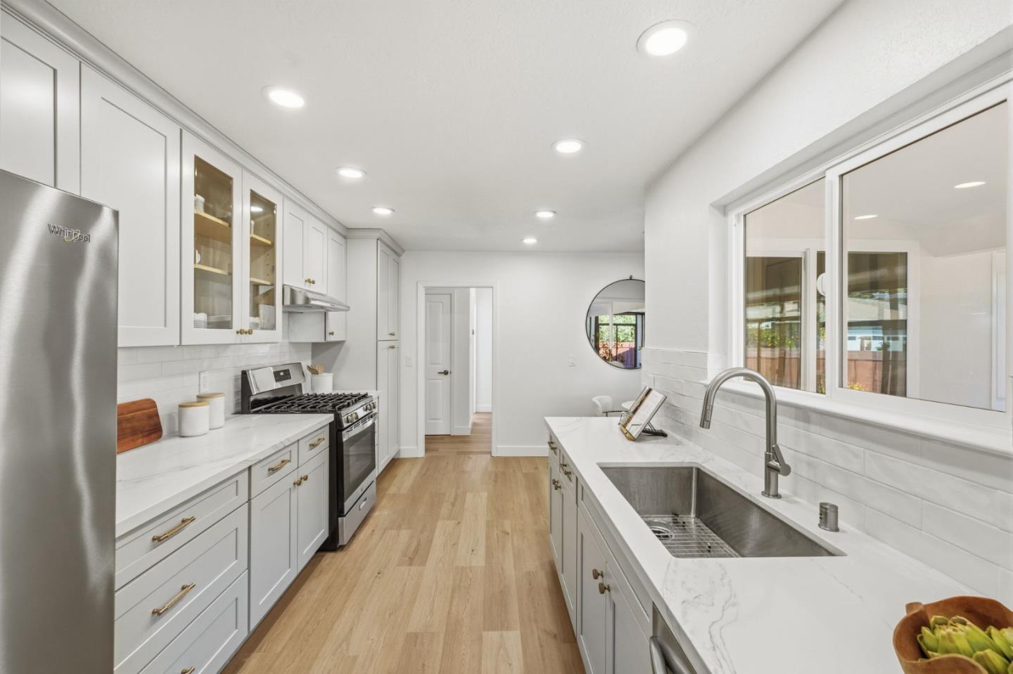 Detail Gallery Image 19 of 74 For 239 Prague St, San Mateo,  CA 94401 - 3 Beds | 2 Baths