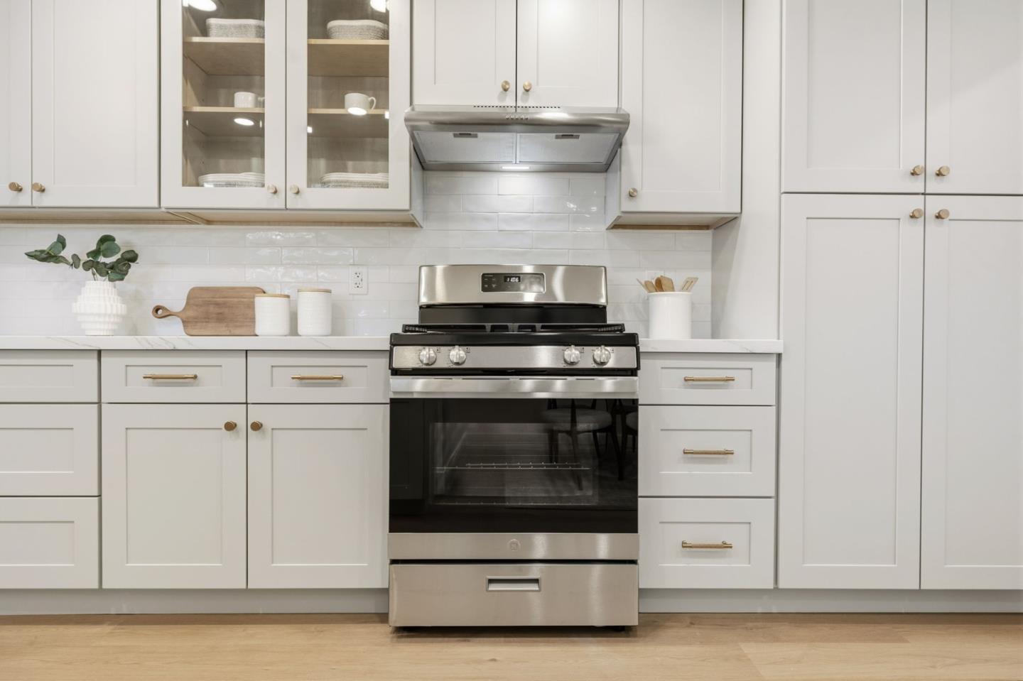 Detail Gallery Image 21 of 74 For 239 Prague St, San Mateo,  CA 94401 - 3 Beds | 2 Baths