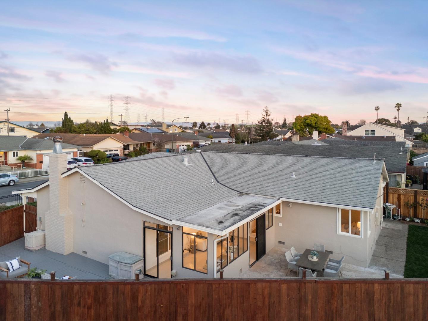 Detail Gallery Image 62 of 74 For 239 Prague St, San Mateo,  CA 94401 - 3 Beds | 2 Baths