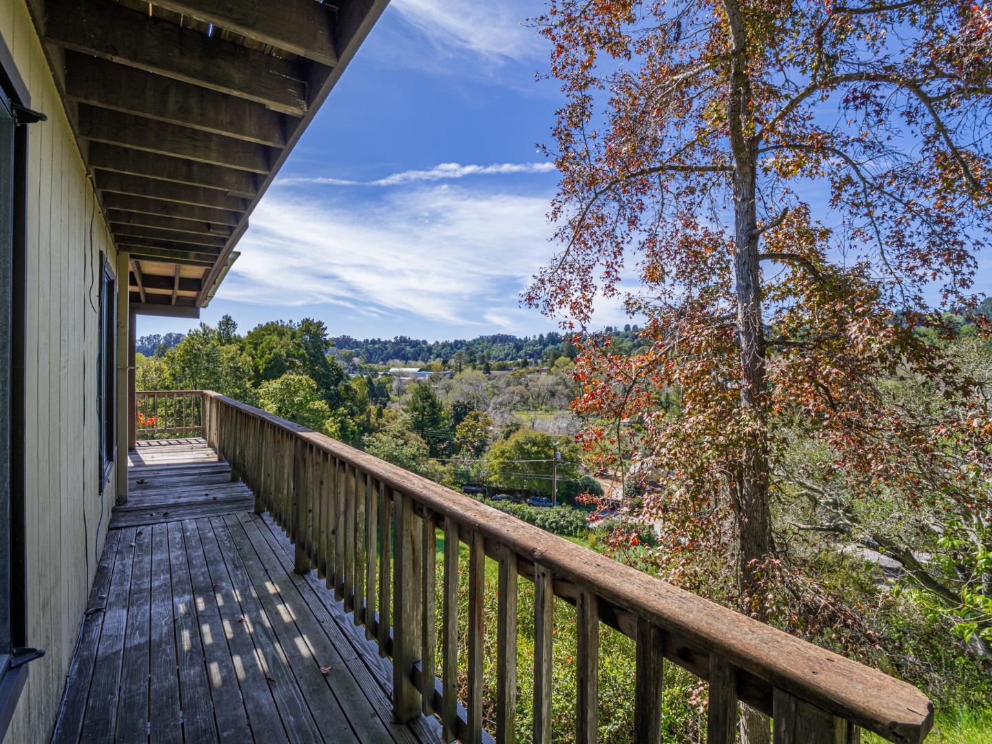 Detail Gallery Image 11 of 59 For 2004 Ocean Street Ext, Santa Cruz,  CA 95060 - 4 Beds | 2/1 Baths