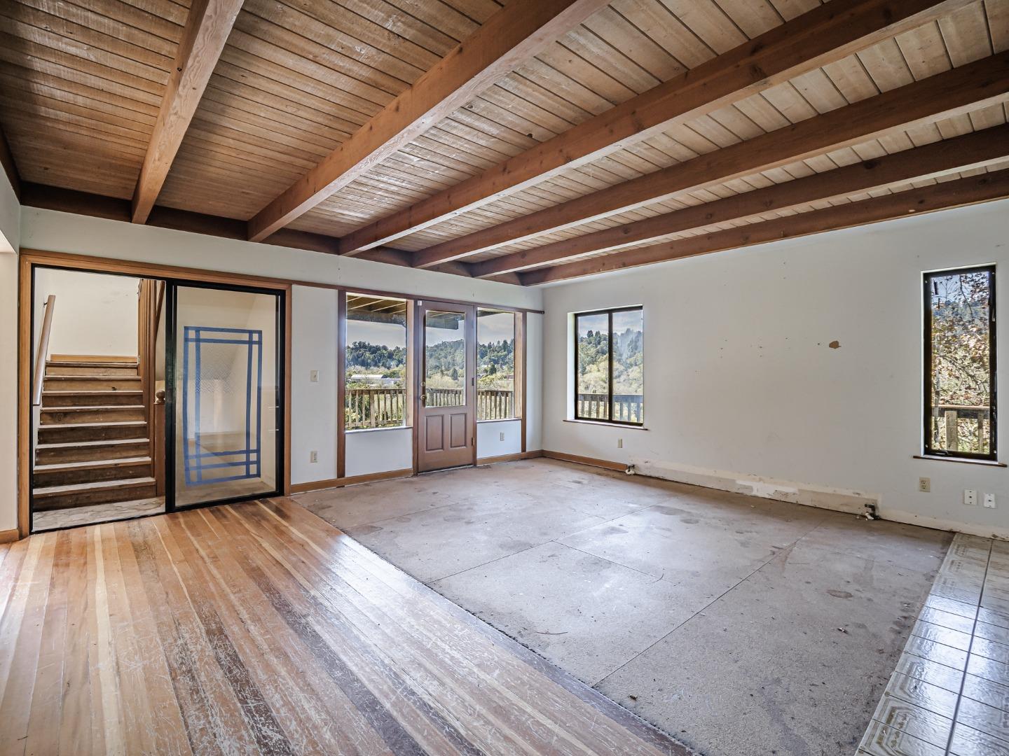 Detail Gallery Image 24 of 59 For 2004 Ocean Street Ext, Santa Cruz,  CA 95060 - 4 Beds | 2/1 Baths