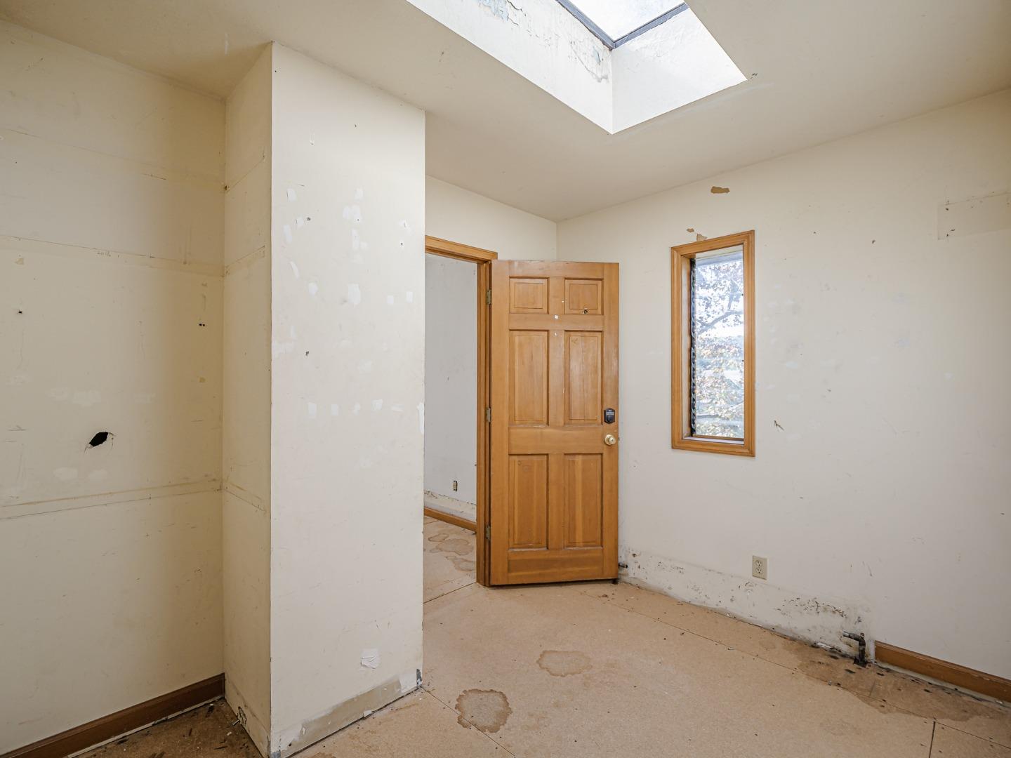 Detail Gallery Image 39 of 59 For 2004 Ocean Street Ext, Santa Cruz,  CA 95060 - 4 Beds | 2/1 Baths