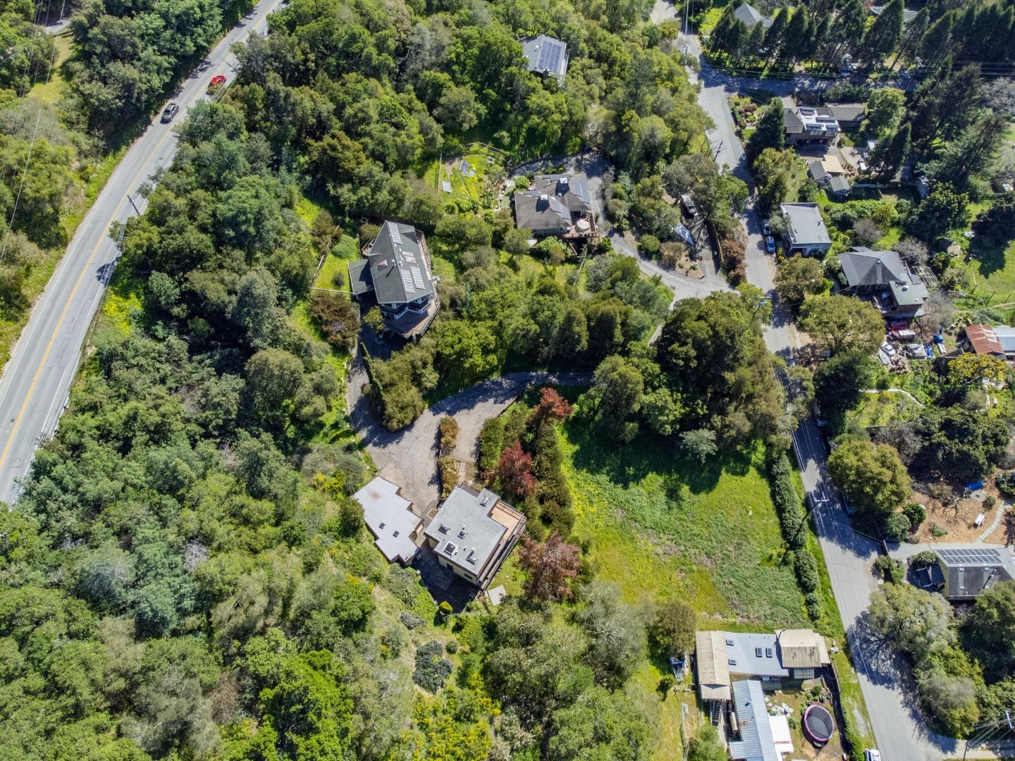 Detail Gallery Image 44 of 59 For 2004 Ocean Street Ext, Santa Cruz,  CA 95060 - 4 Beds | 2/1 Baths