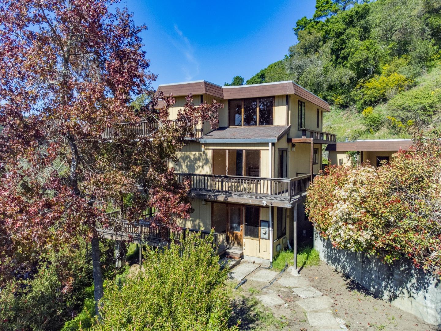 Detail Gallery Image 47 of 59 For 2004 Ocean Street Ext, Santa Cruz,  CA 95060 - 4 Beds | 2/1 Baths