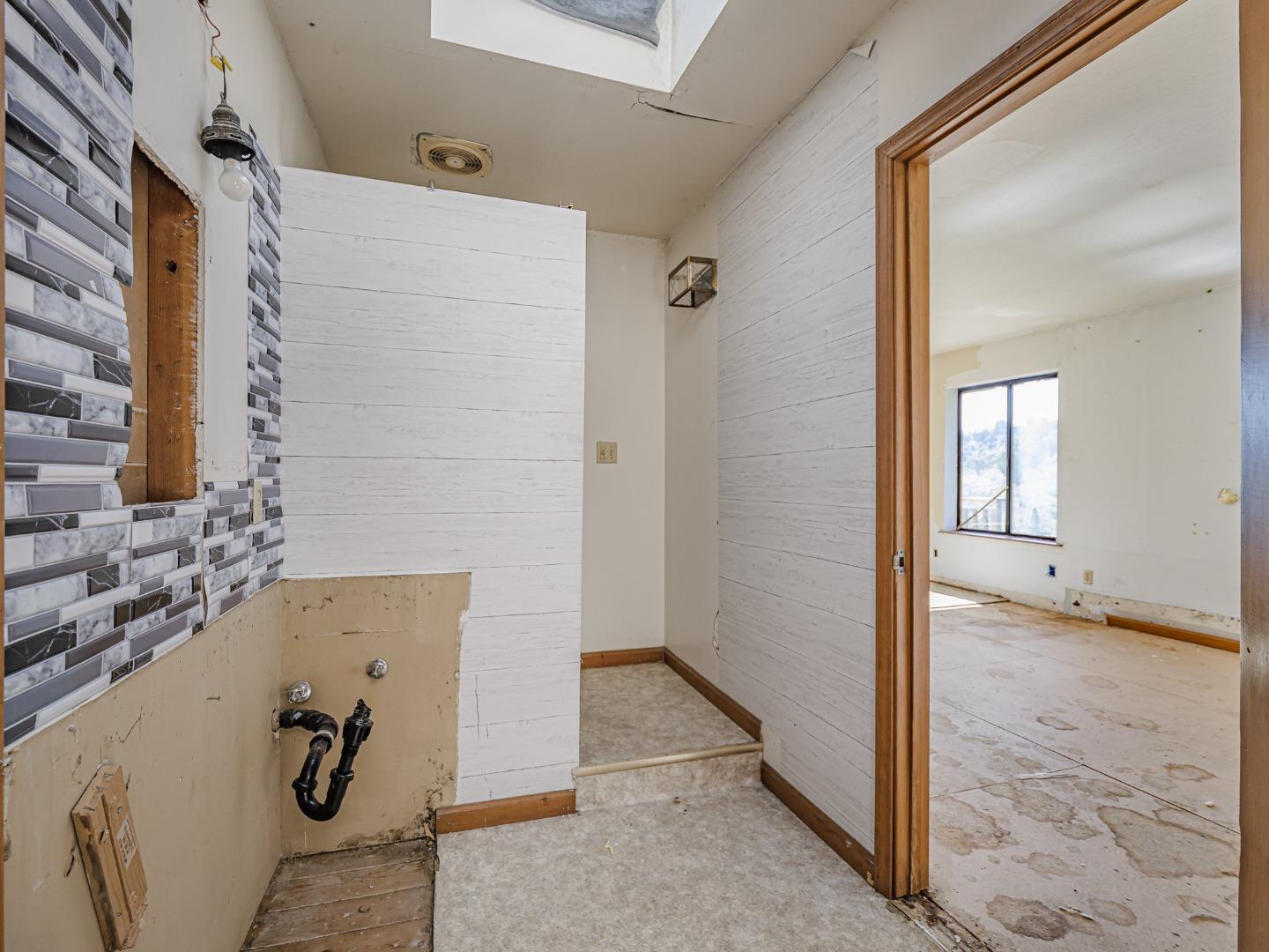 Detail Gallery Image 48 of 59 For 2004 Ocean Street Ext, Santa Cruz,  CA 95060 - 4 Beds | 2/1 Baths