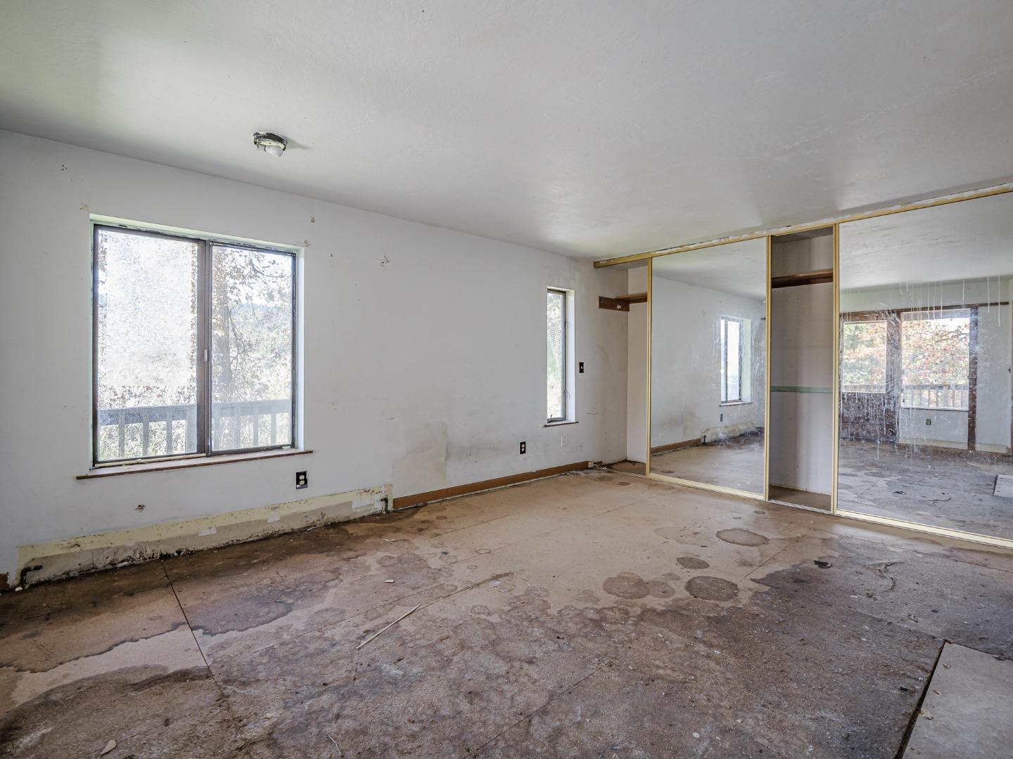 Detail Gallery Image 57 of 59 For 2004 Ocean Street Ext, Santa Cruz,  CA 95060 - 4 Beds | 2/1 Baths