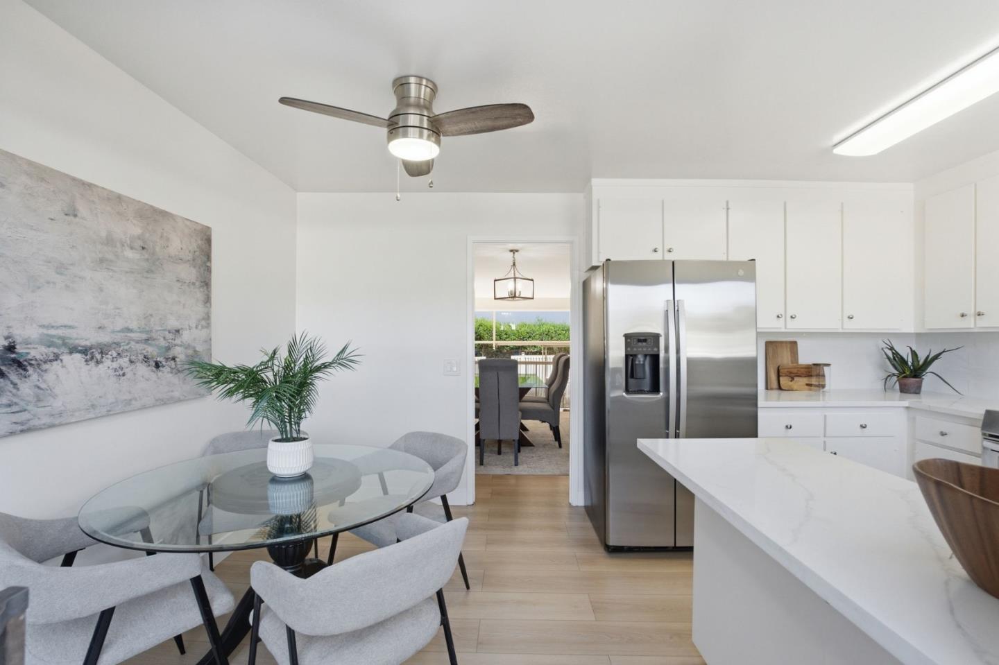 Detail Gallery Image 13 of 67 For 315 Carlos Ave, Redwood City,  CA 94061 - 3 Beds | 2/1 Baths