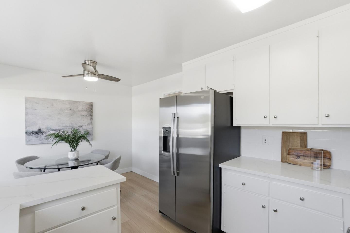 Detail Gallery Image 14 of 67 For 315 Carlos Ave, Redwood City,  CA 94061 - 3 Beds | 2/1 Baths