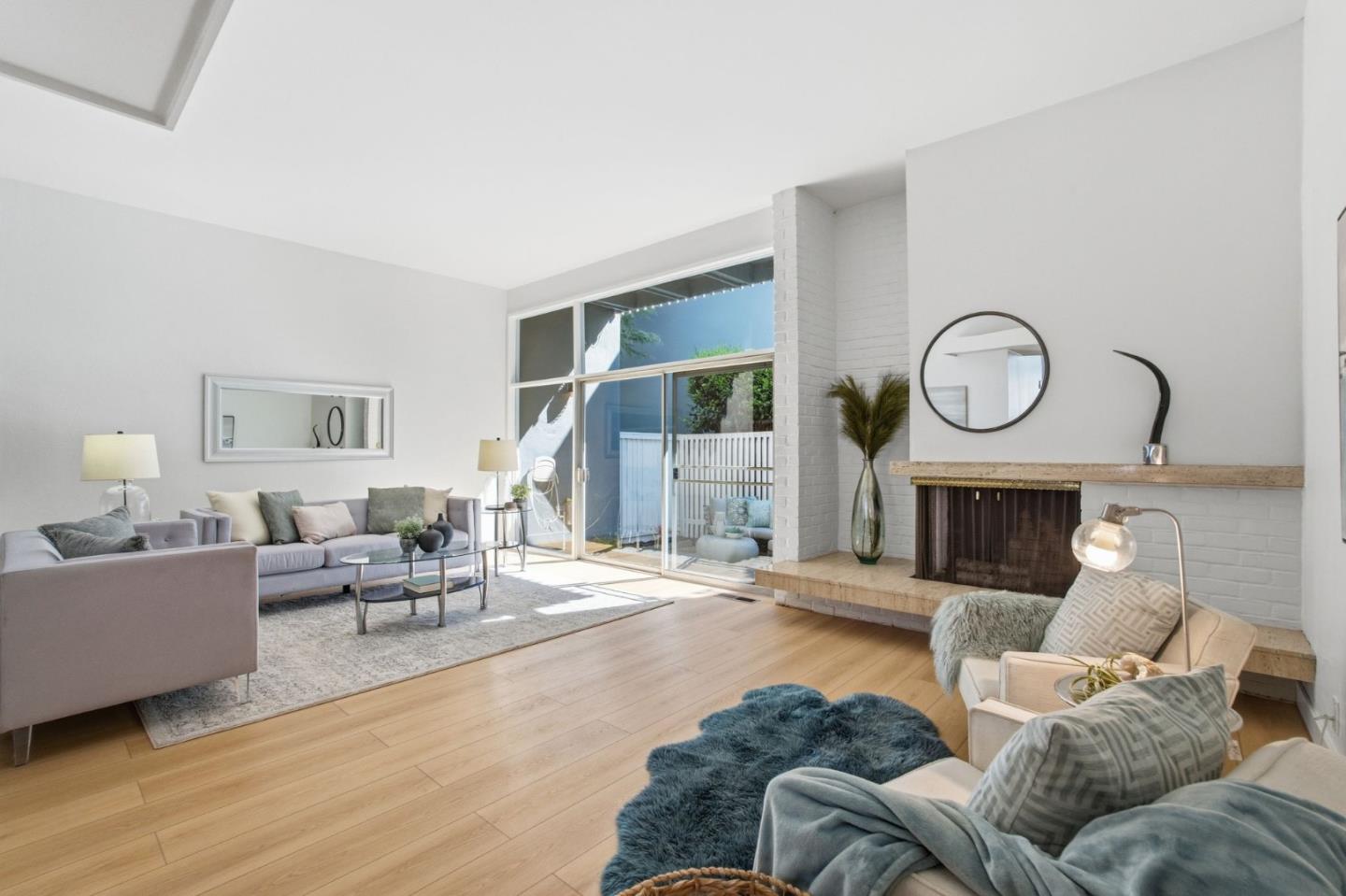 Detail Gallery Image 18 of 67 For 315 Carlos Ave, Redwood City,  CA 94061 - 3 Beds | 2/1 Baths