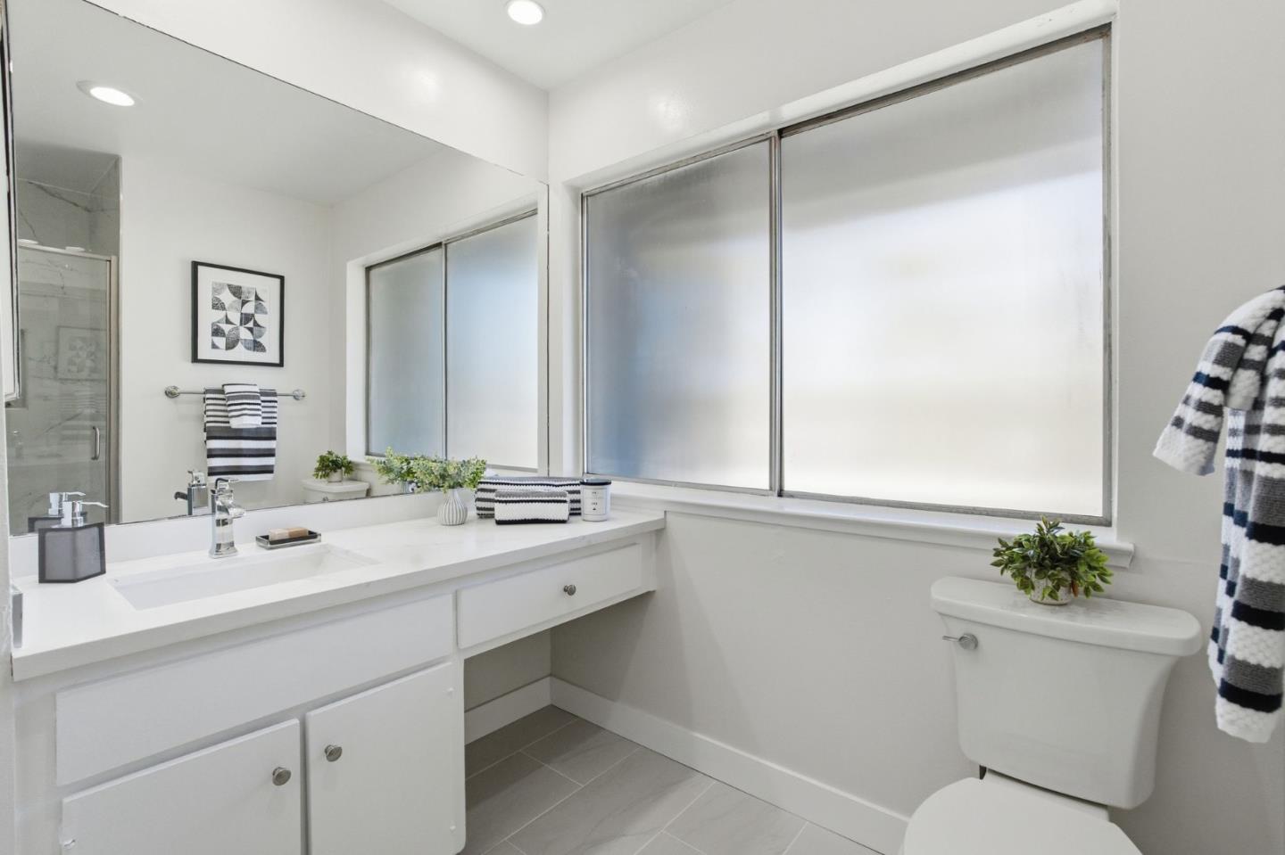 Detail Gallery Image 30 of 67 For 315 Carlos Ave, Redwood City,  CA 94061 - 3 Beds | 2/1 Baths