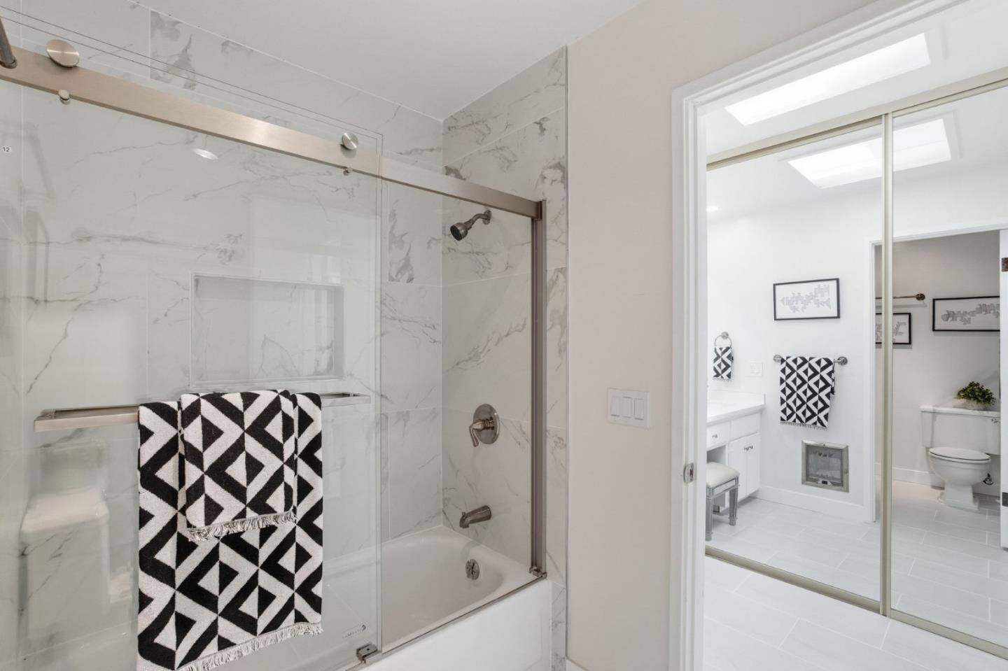 Detail Gallery Image 44 of 67 For 315 Carlos Ave, Redwood City,  CA 94061 - 3 Beds | 2/1 Baths