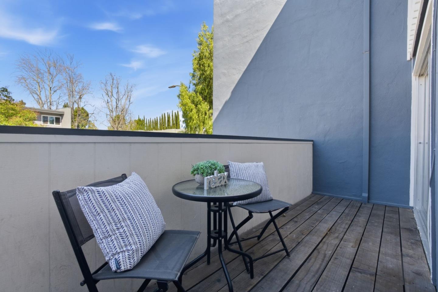 Detail Gallery Image 45 of 67 For 315 Carlos Ave, Redwood City,  CA 94061 - 3 Beds | 2/1 Baths