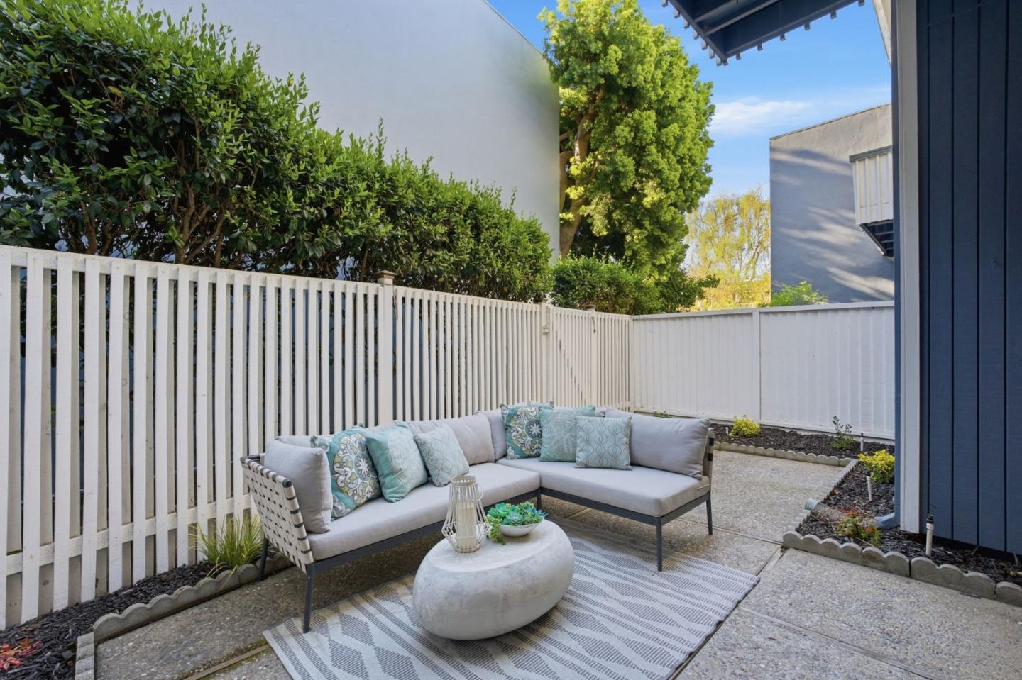 Detail Gallery Image 47 of 67 For 315 Carlos Ave, Redwood City,  CA 94061 - 3 Beds | 2/1 Baths