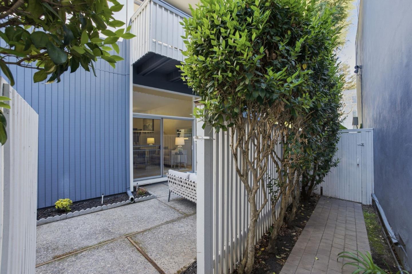 Detail Gallery Image 53 of 67 For 315 Carlos Ave, Redwood City,  CA 94061 - 3 Beds | 2/1 Baths