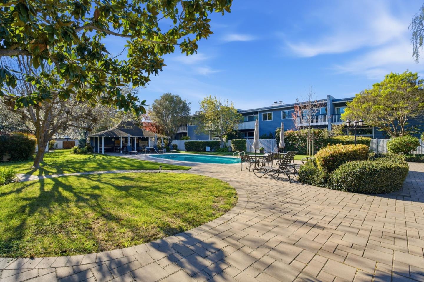 Detail Gallery Image 54 of 67 For 315 Carlos Ave, Redwood City,  CA 94061 - 3 Beds | 2/1 Baths