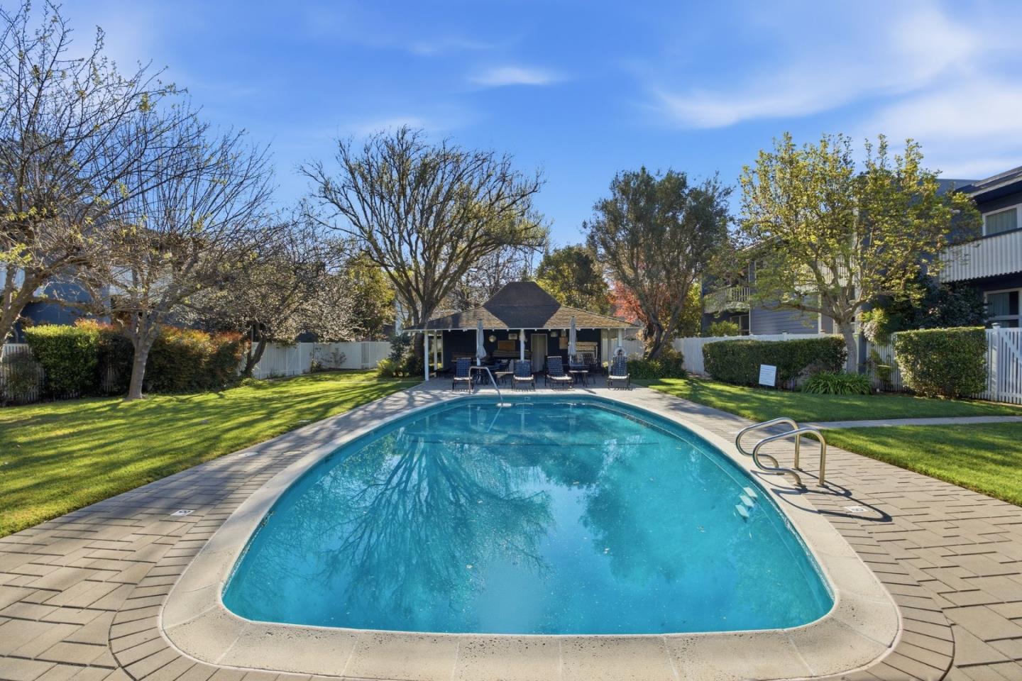 Detail Gallery Image 55 of 67 For 315 Carlos Ave, Redwood City,  CA 94061 - 3 Beds | 2/1 Baths