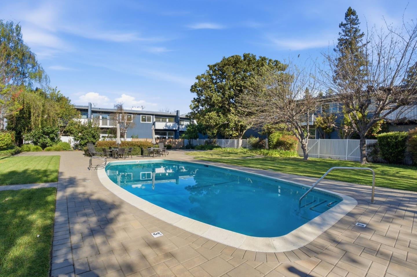 Detail Gallery Image 57 of 67 For 315 Carlos Ave, Redwood City,  CA 94061 - 3 Beds | 2/1 Baths