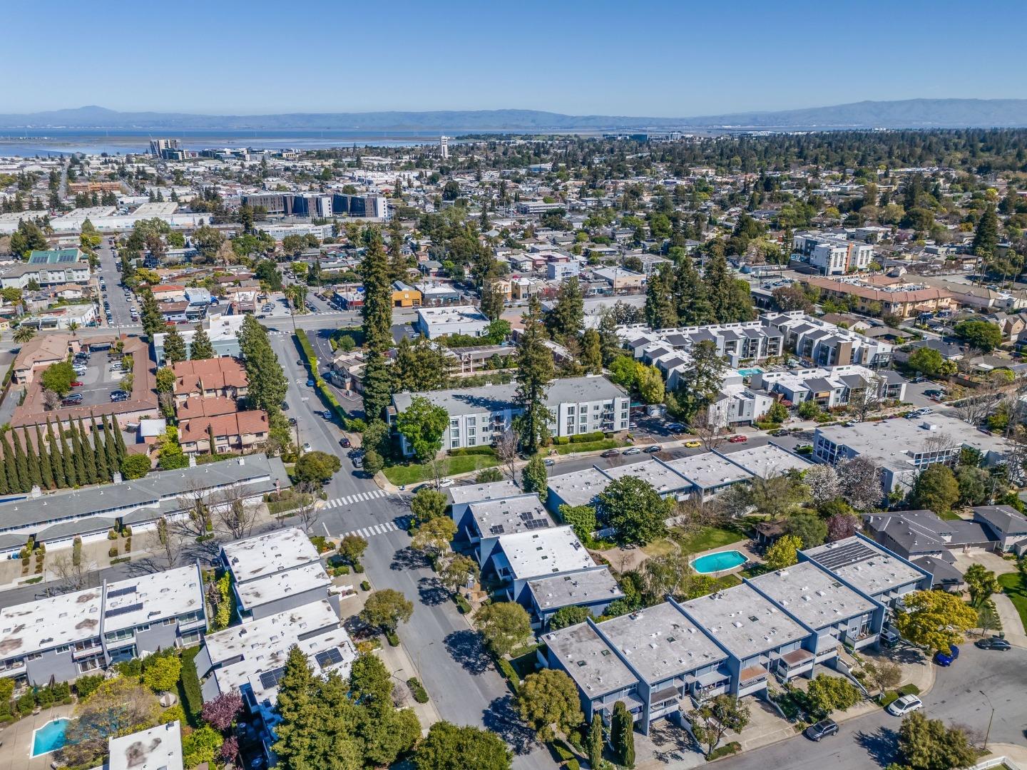 Detail Gallery Image 65 of 67 For 315 Carlos Ave, Redwood City,  CA 94061 - 3 Beds | 2/1 Baths