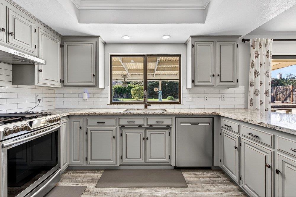 Detail Gallery Image 11 of 75 For 913 Ridgemark Dr, Hollister,  CA 95023 - 3 Beds | 2/1 Baths