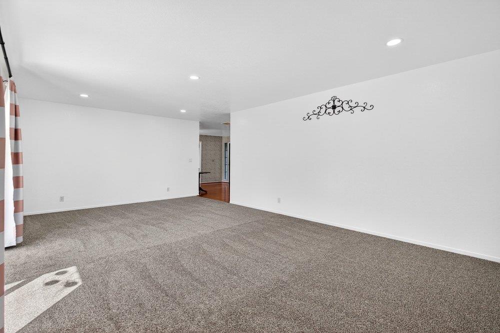 Detail Gallery Image 25 of 75 For 913 Ridgemark Dr, Hollister,  CA 95023 - 3 Beds | 2/1 Baths