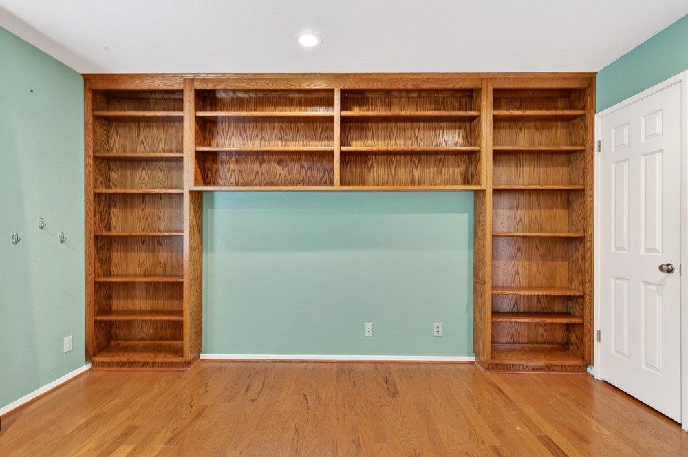 Detail Gallery Image 28 of 75 For 913 Ridgemark Dr, Hollister,  CA 95023 - 3 Beds | 2/1 Baths