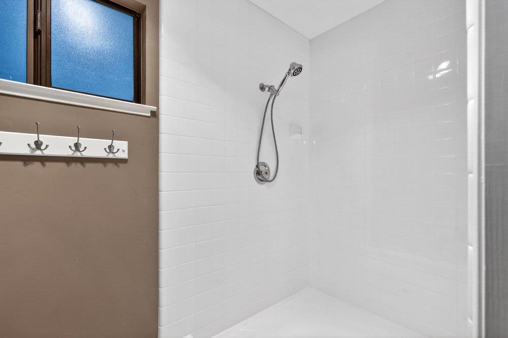 Detail Gallery Image 30 of 75 For 913 Ridgemark Dr, Hollister,  CA 95023 - 3 Beds | 2/1 Baths