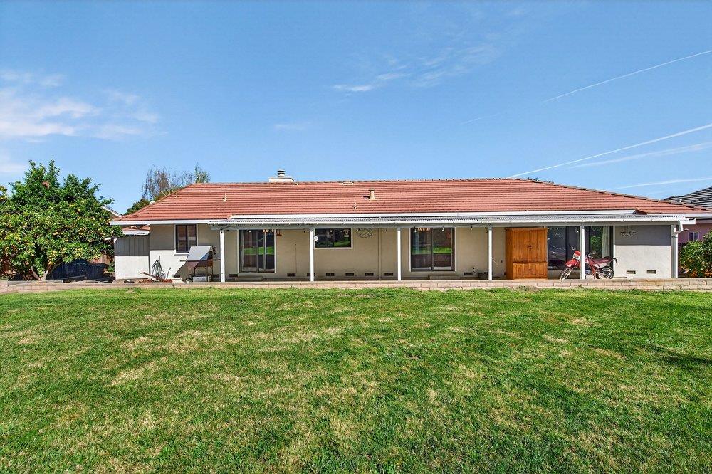 Detail Gallery Image 42 of 75 For 913 Ridgemark Dr, Hollister,  CA 95023 - 3 Beds | 2/1 Baths