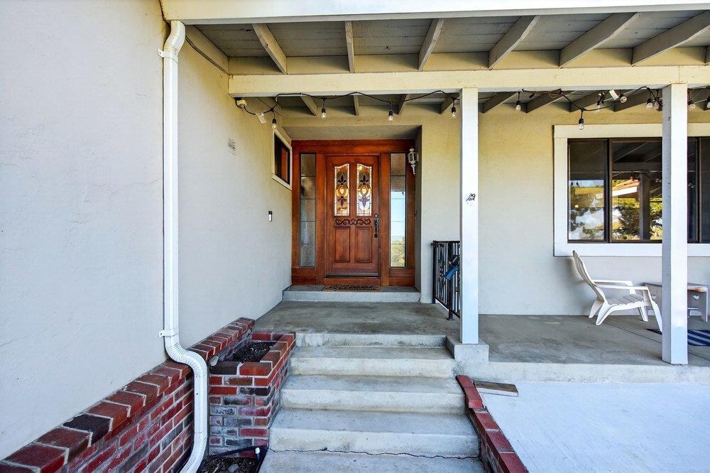 Detail Gallery Image 5 of 75 For 913 Ridgemark Dr, Hollister,  CA 95023 - 3 Beds | 2/1 Baths