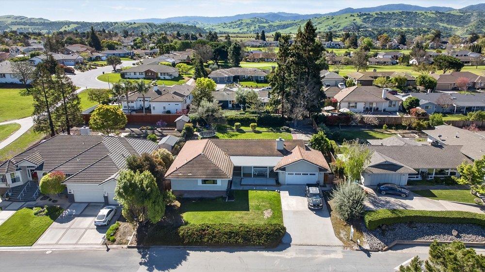 Detail Gallery Image 52 of 75 For 913 Ridgemark Dr, Hollister,  CA 95023 - 3 Beds | 2/1 Baths