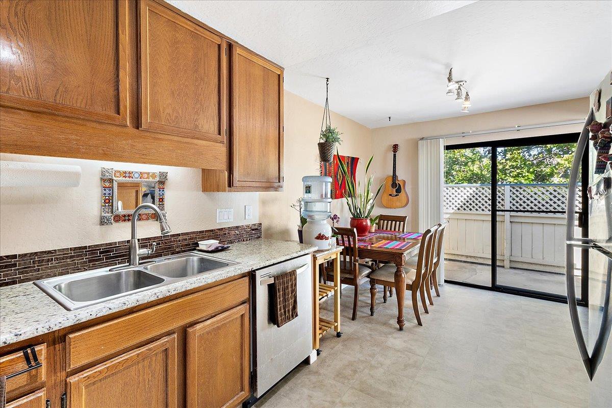 Detail Gallery Image 11 of 25 For 201 Silver Leaf Dr a,  Watsonville,  CA 95076 - 2 Beds | 1/1 Baths