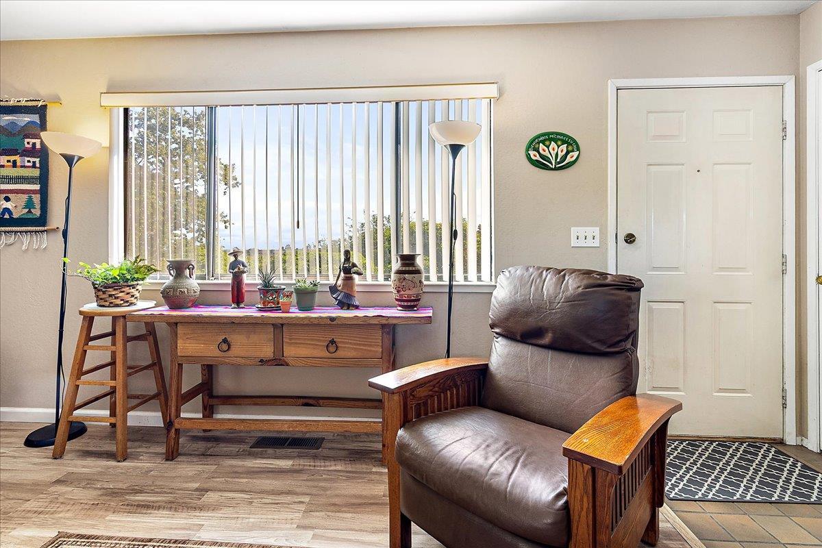 Detail Gallery Image 4 of 25 For 201 Silver Leaf Dr a,  Watsonville,  CA 95076 - 2 Beds | 1/1 Baths