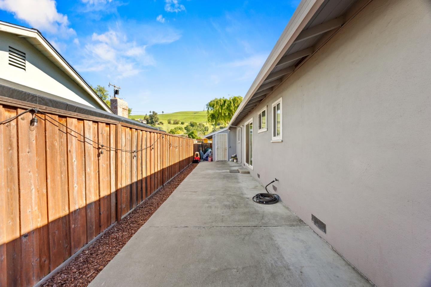 Detail Gallery Image 19 of 28 For 31355 Hugh Way, Hayward,  CA 94544 - 3 Beds | 2 Baths