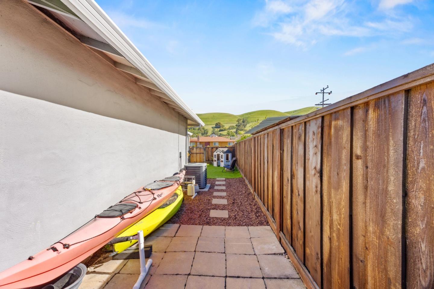 Detail Gallery Image 22 of 28 For 31355 Hugh Way, Hayward,  CA 94544 - 3 Beds | 2 Baths