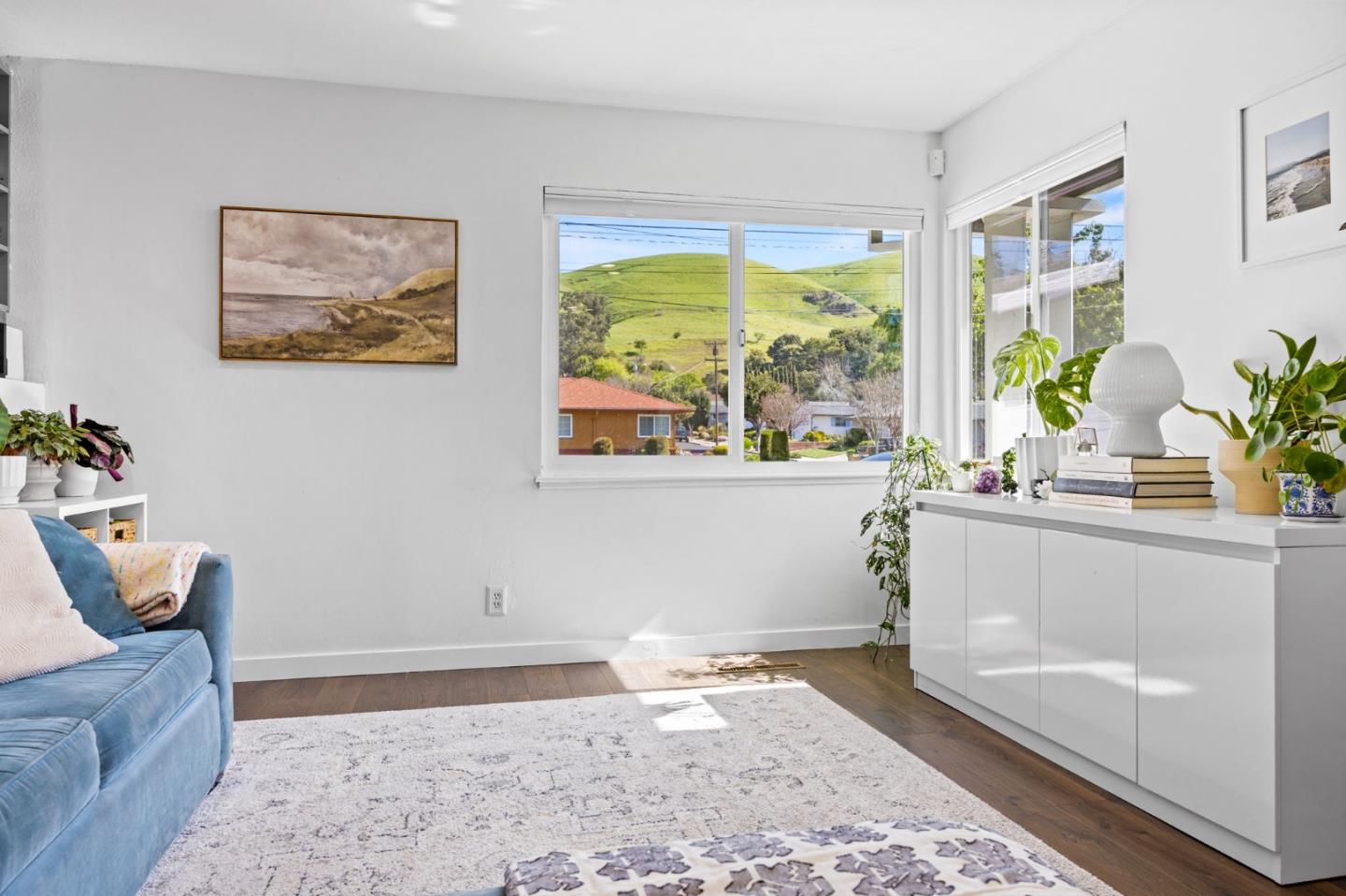 Detail Gallery Image 6 of 28 For 31355 Hugh Way, Hayward,  CA 94544 - 3 Beds | 2 Baths