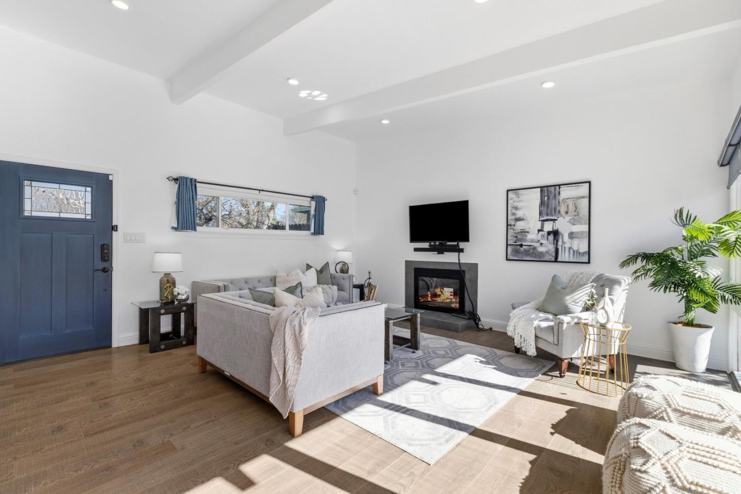 Detail Gallery Image 3 of 29 For 1491 San Juan Ave, San Jose,  CA 95110 - 3 Beds | 2 Baths