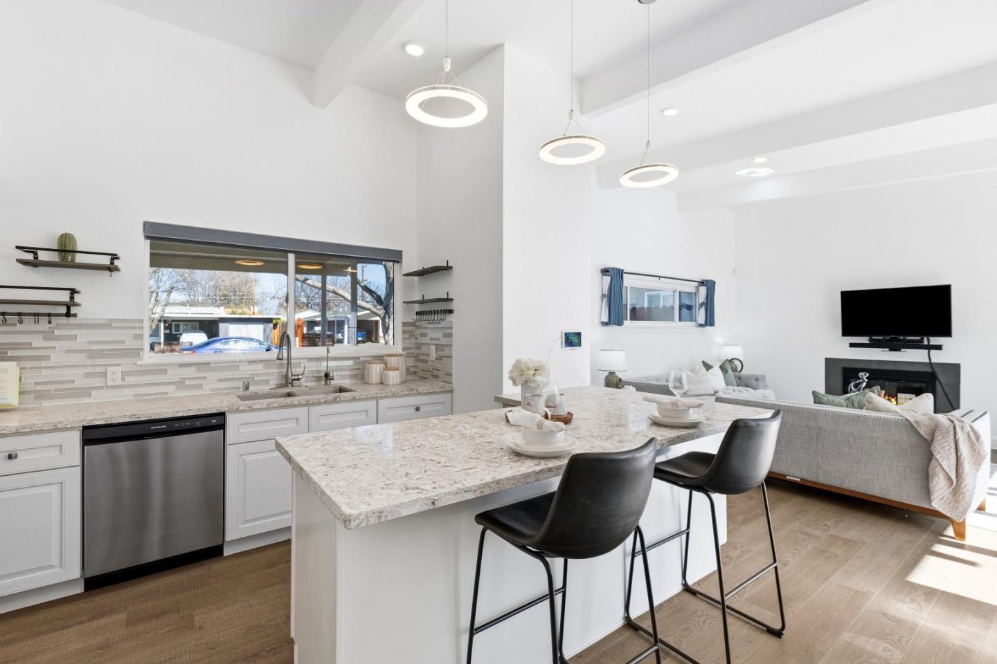 Detail Gallery Image 5 of 29 For 1491 San Juan Ave, San Jose,  CA 95110 - 3 Beds | 2 Baths