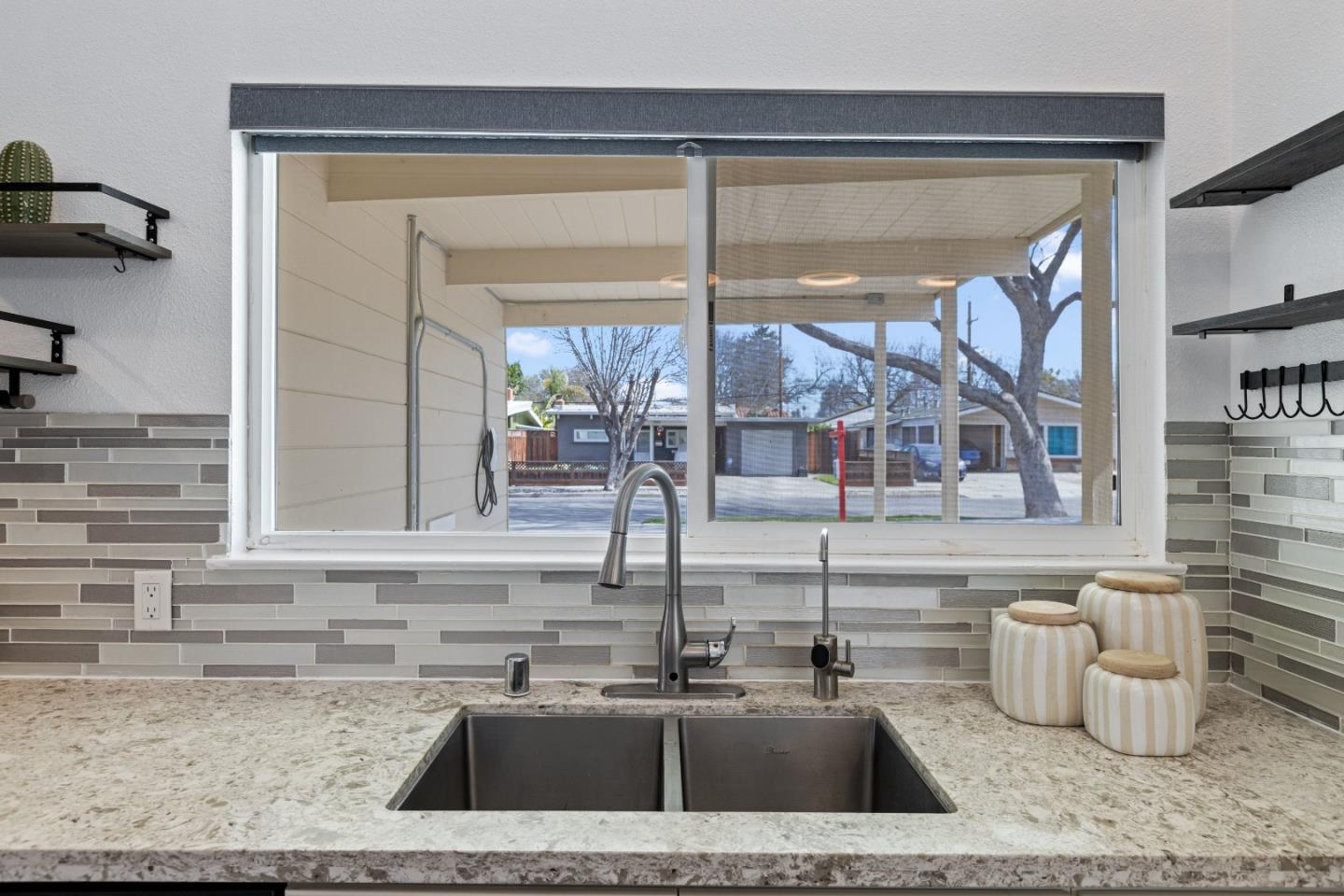 Detail Gallery Image 8 of 29 For 1491 San Juan Ave, San Jose,  CA 95110 - 3 Beds | 2 Baths