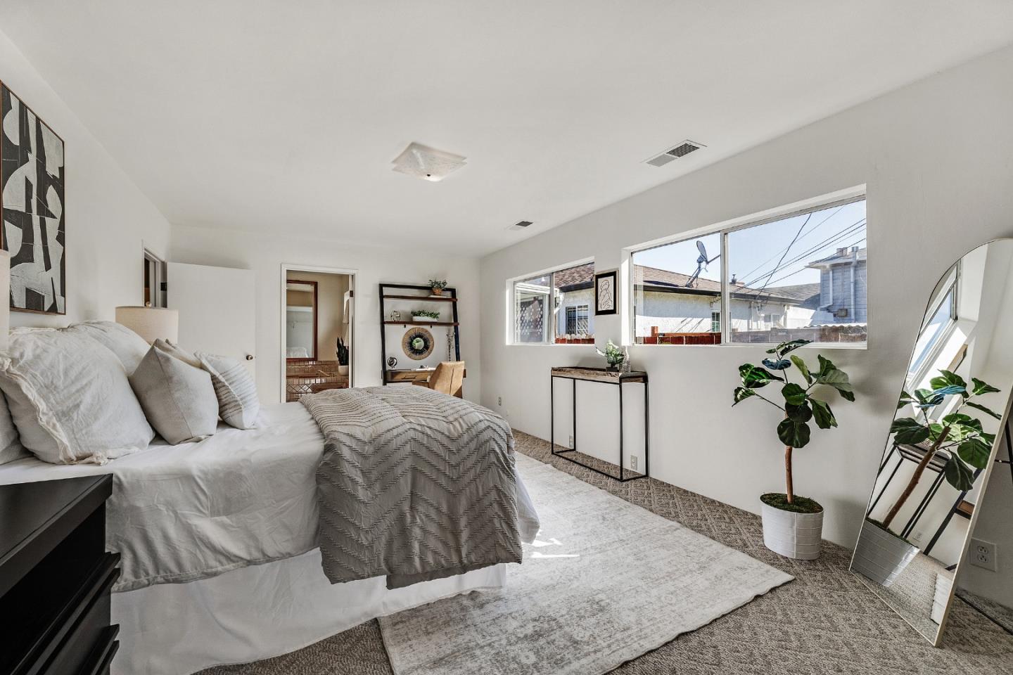 Detail Gallery Image 11 of 22 For 817 Circle Ct, South San Francisco,  CA 94080 - 4 Beds | 1 Baths