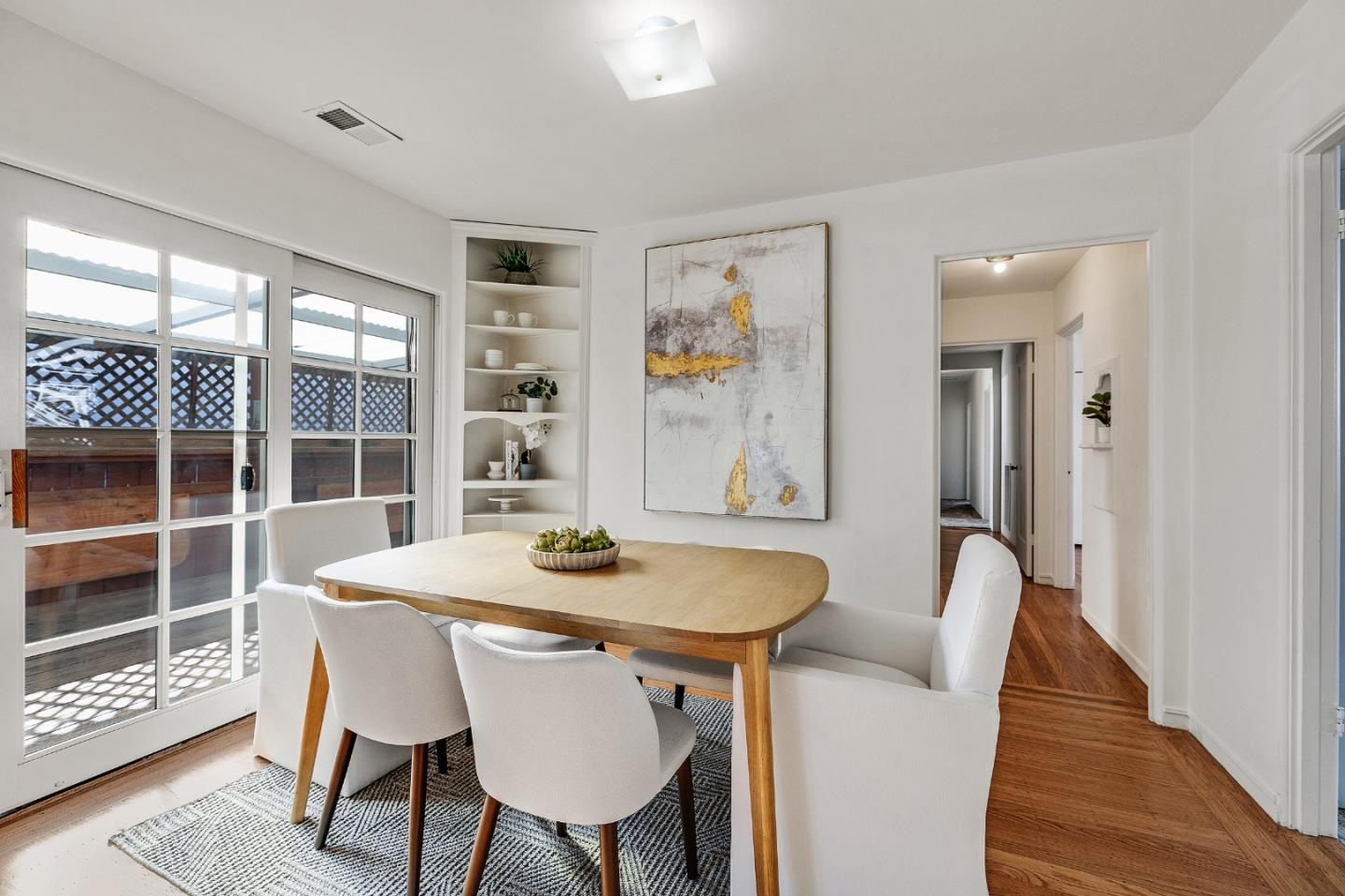 Detail Gallery Image 3 of 22 For 817 Circle Ct, South San Francisco,  CA 94080 - 4 Beds | 1 Baths