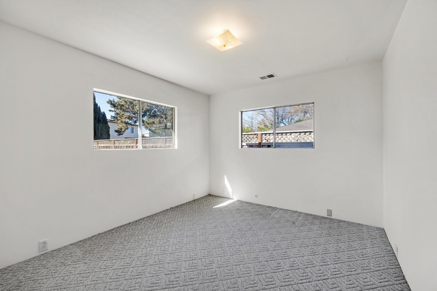 Detail Gallery Image 9 of 22 For 817 Circle Ct, South San Francisco,  CA 94080 - 4 Beds | 1 Baths