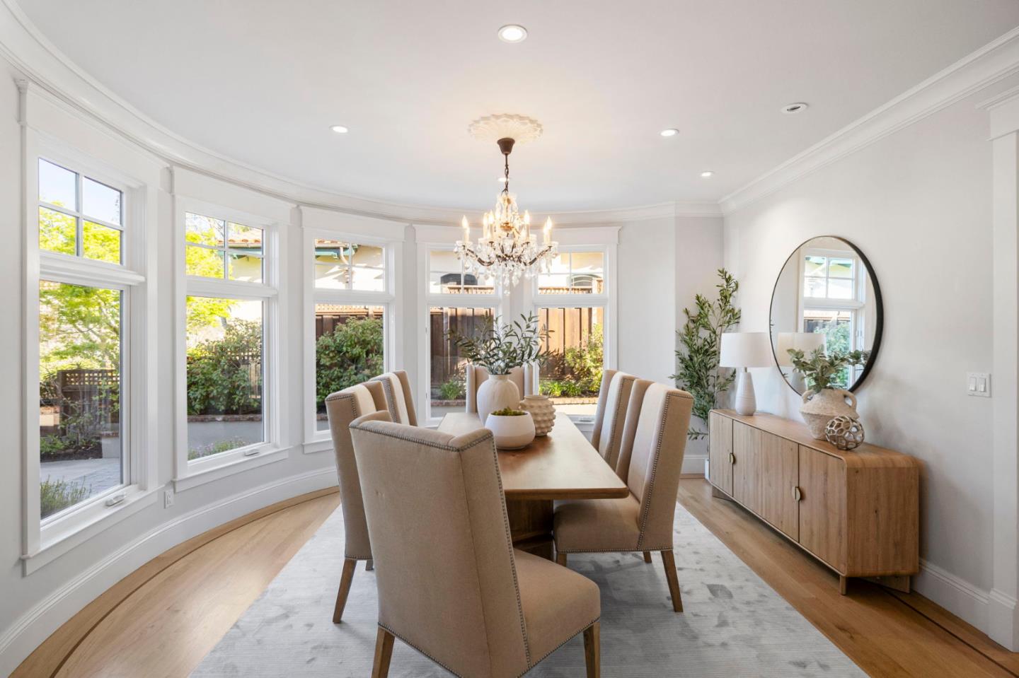 Detail Gallery Image 10 of 84 For 1425 Benito Ave, Burlingame,  CA 94010 - 5 Beds | 4/1 Baths