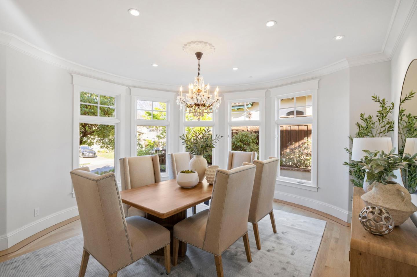 Detail Gallery Image 11 of 84 For 1425 Benito Ave, Burlingame,  CA 94010 - 5 Beds | 4/1 Baths