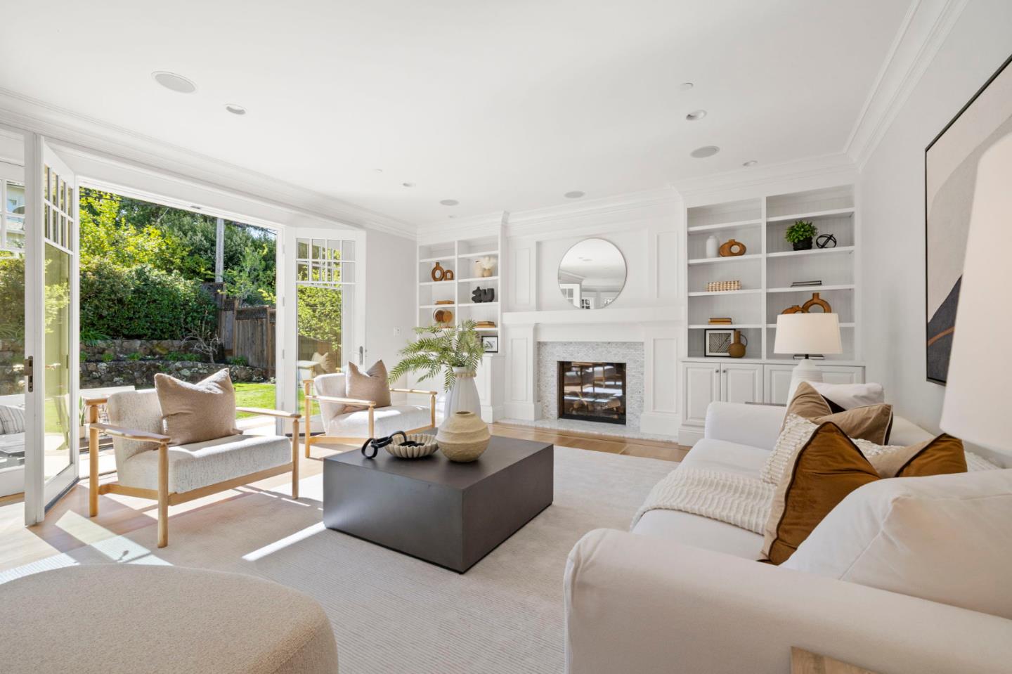 Detail Gallery Image 15 of 84 For 1425 Benito Ave, Burlingame,  CA 94010 - 5 Beds | 4/1 Baths