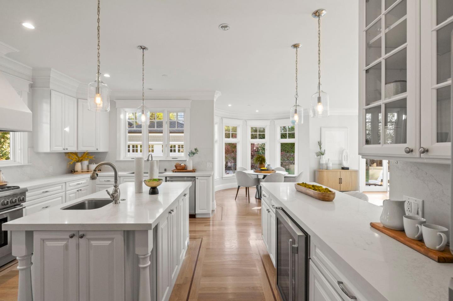 Detail Gallery Image 22 of 84 For 1425 Benito Ave, Burlingame,  CA 94010 - 5 Beds | 4/1 Baths