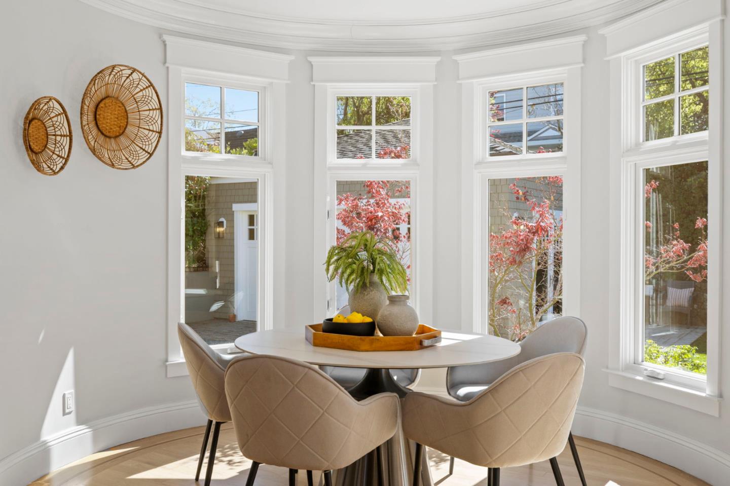 Detail Gallery Image 26 of 84 For 1425 Benito Ave, Burlingame,  CA 94010 - 5 Beds | 4/1 Baths