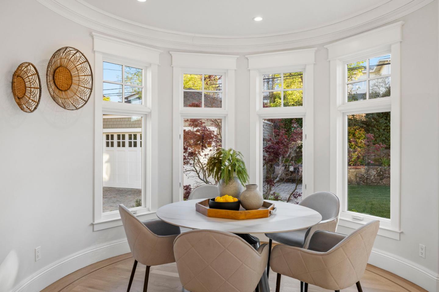 Detail Gallery Image 27 of 84 For 1425 Benito Ave, Burlingame,  CA 94010 - 5 Beds | 4/1 Baths